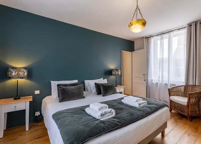 Jane'laur Magnificent Mansion With Garden 11 P *