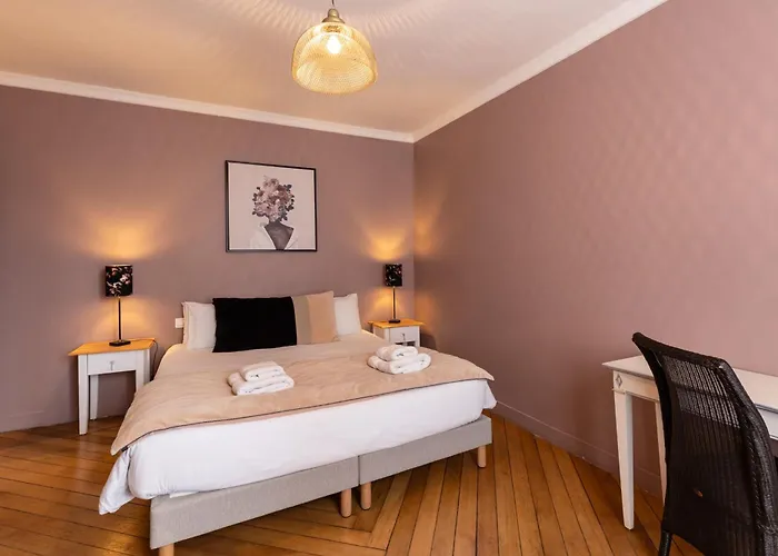 Jane'laur Magnificent Mansion With Garden 11 P Villa